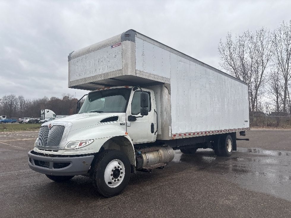Medium Duty Box Truck-Light and Medium Duty Trucks-International-2020-MV607-Lansing-MI-313,324\n\t\tmiles-$ 29,250 - Image 3