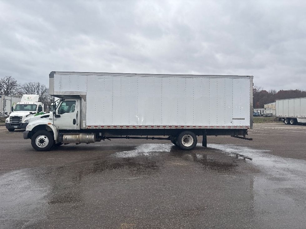 Medium Duty Box Truck-Light and Medium Duty Trucks-International-2020-MV607-Lansing-MI-313,324\n\t\tmiles-$ 29,250 - Image 4