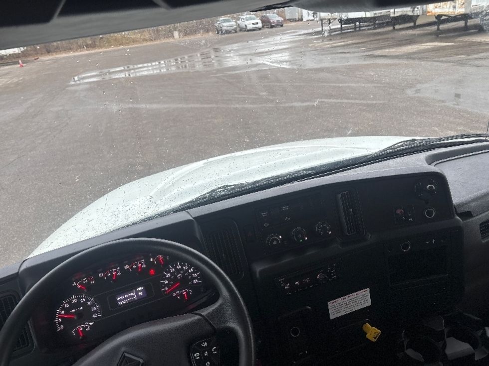 Medium Duty Box Truck-Light and Medium Duty Trucks-International-2020-MV607-Lansing-MI-337,803\n\t\tmiles-$ 25,500 - Image 17