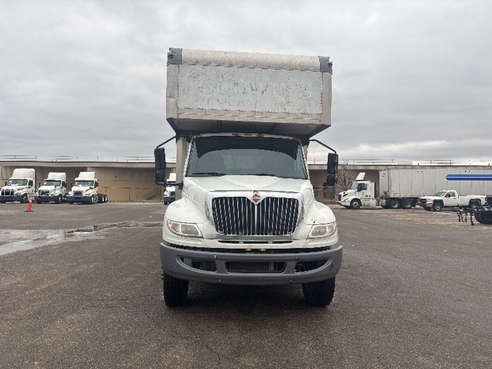 Medium Duty Box Truck-Light and Medium Duty Trucks-International-2020-MV607-Lansing-MI-337,803\n\t\tmiles-$ 25,500 - Image 2