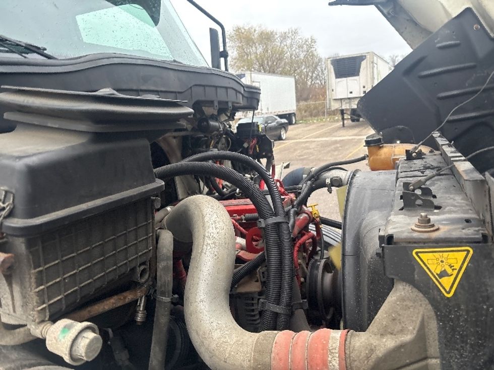 Medium Duty Box Truck-Light and Medium Duty Trucks-International-2020-MV607-Lansing-MI-337,803\n\t\tmiles-$ 25,500 - Image 22