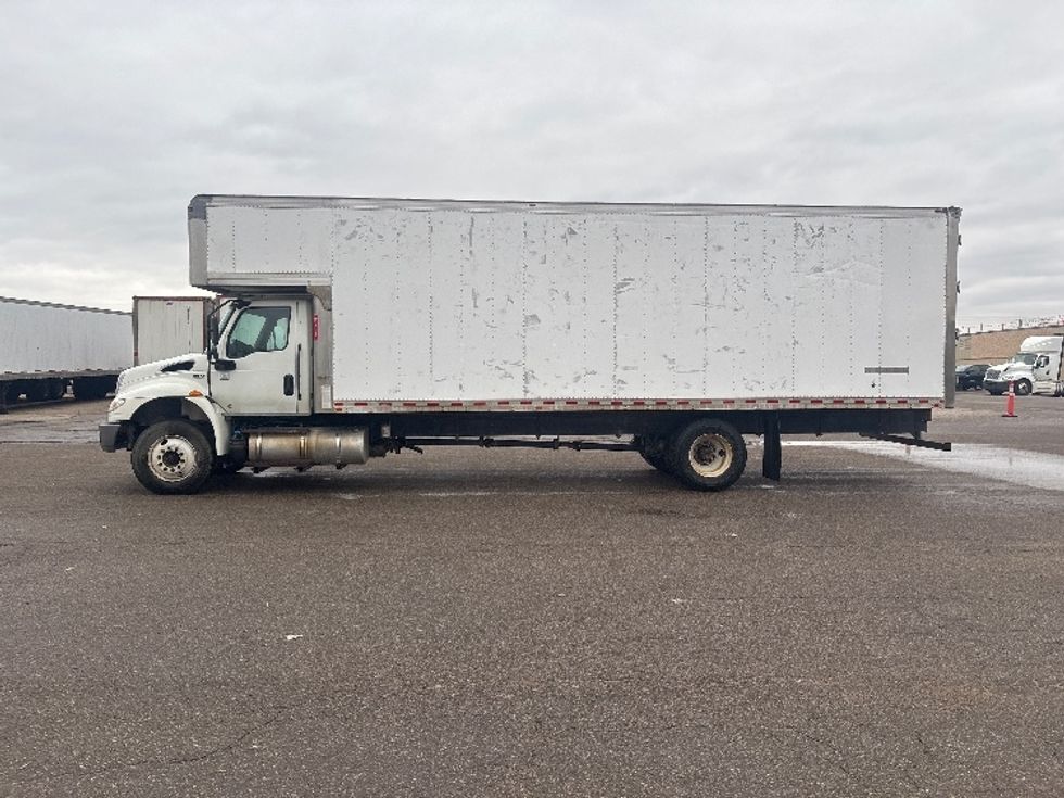 Medium Duty Box Truck-Light and Medium Duty Trucks-International-2020-MV607-Lansing-MI-337,803\n\t\tmiles-$ 25,500 - Image 4