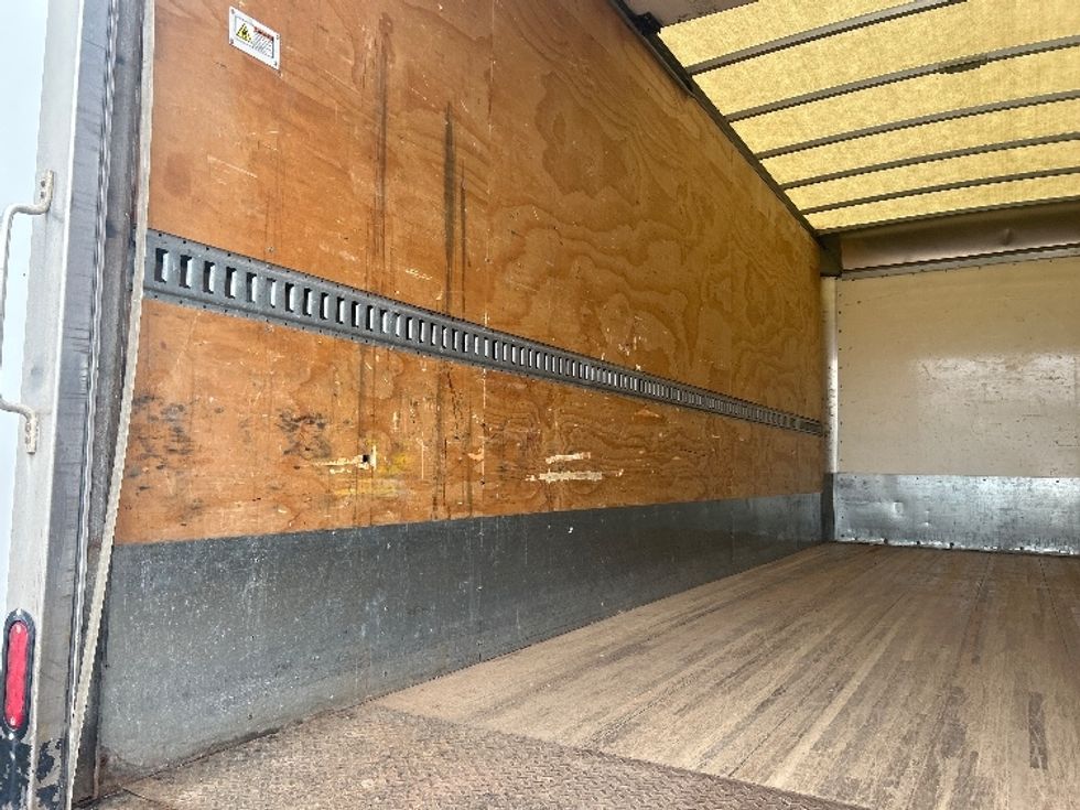 Medium Duty Box Truck-Light and Medium Duty Trucks-International-2020-MV607-Lansing-MI-98,000\n\t\tmiles-$ 48,750 - Image 11
