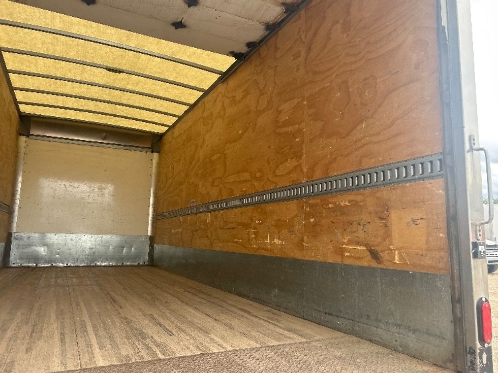 Medium Duty Box Truck-Light and Medium Duty Trucks-International-2020-MV607-Lansing-MI-98,000\n\t\tmiles-$ 48,750 - Image 12