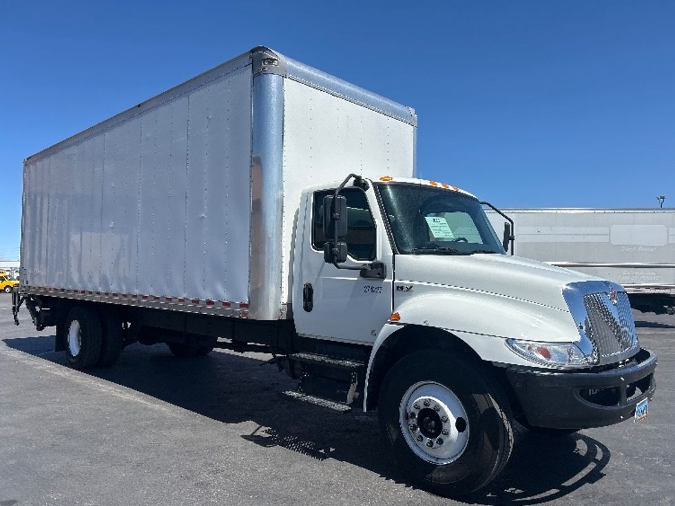 Medium Duty Box Truck-Light and Medium Duty Trucks-International-2020-MV607-Las Vegas-NV-123,103\n\t\tmiles-$ 51,750 - Image 1