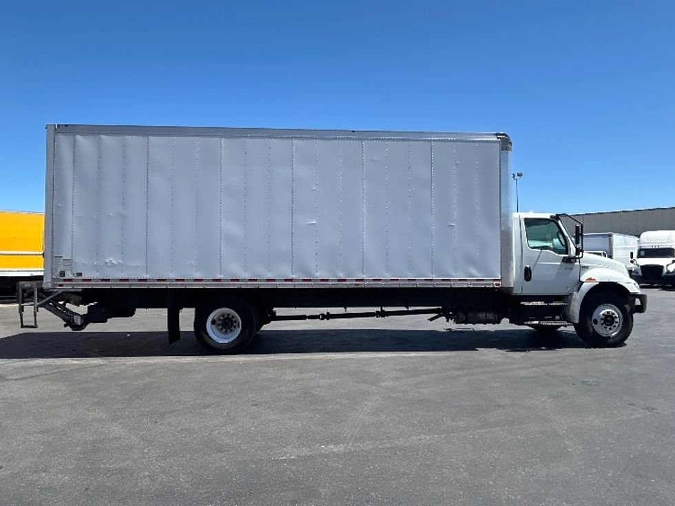 Medium Duty Box Truck-Light and Medium Duty Trucks-International-2020-MV607-Las Vegas-NV-123,103\n\t\tmiles-$ 51,750 - Image 15