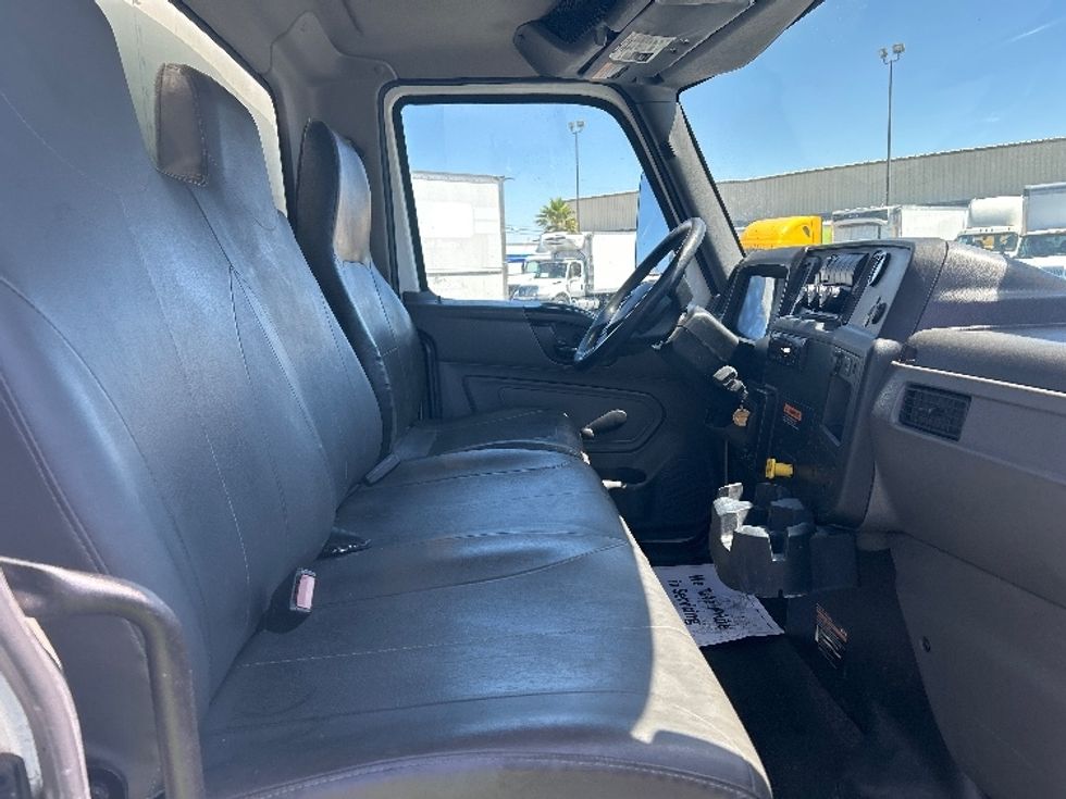 Medium Duty Box Truck-Light and Medium Duty Trucks-International-2020-MV607-Las Vegas-NV-123,103\n\t\tmiles-$ 51,750 - Image 22