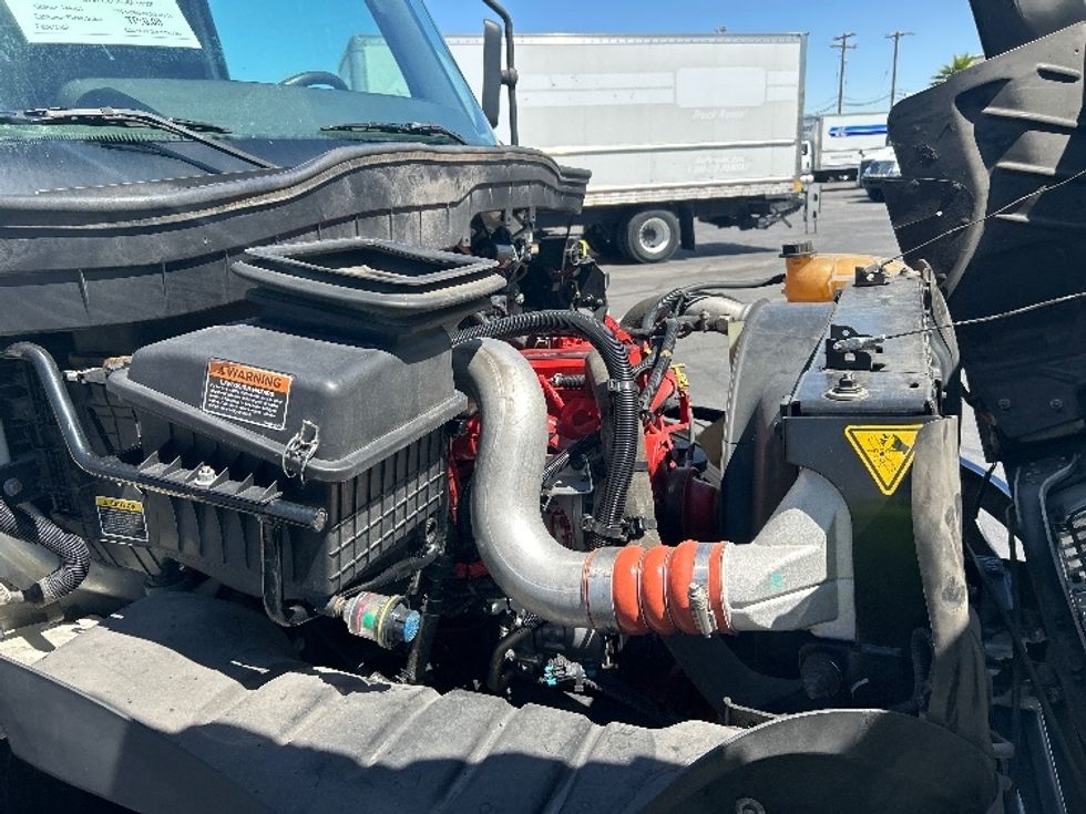 Medium Duty Box Truck-Light and Medium Duty Trucks-International-2020-MV607-Las Vegas-NV-123,103\n\t\tmiles-$ 51,750 - Image 23