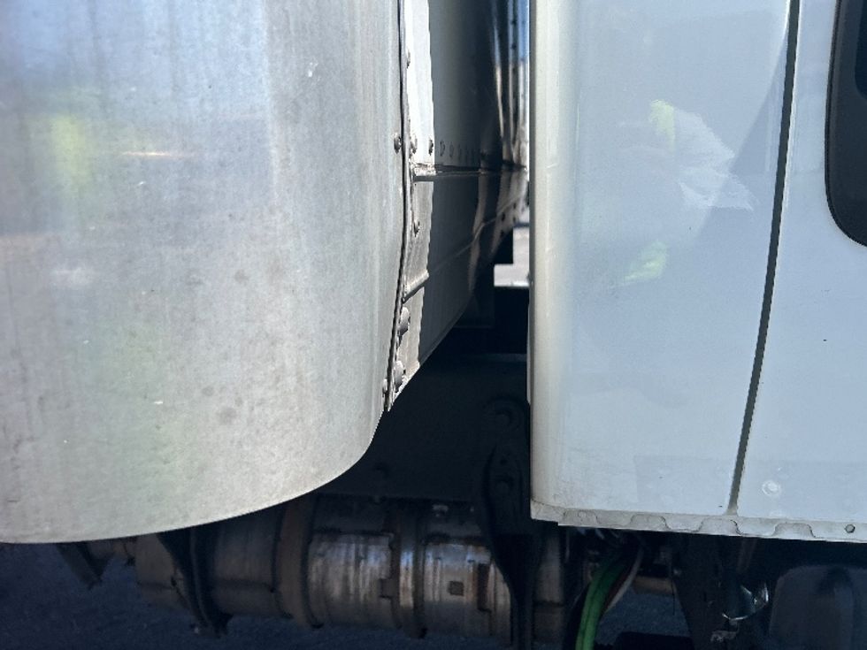 Medium Duty Box Truck-Light and Medium Duty Trucks-International-2020-MV607-Las Vegas-NV-123,103\n\t\tmiles-$ 51,750 - Image 26