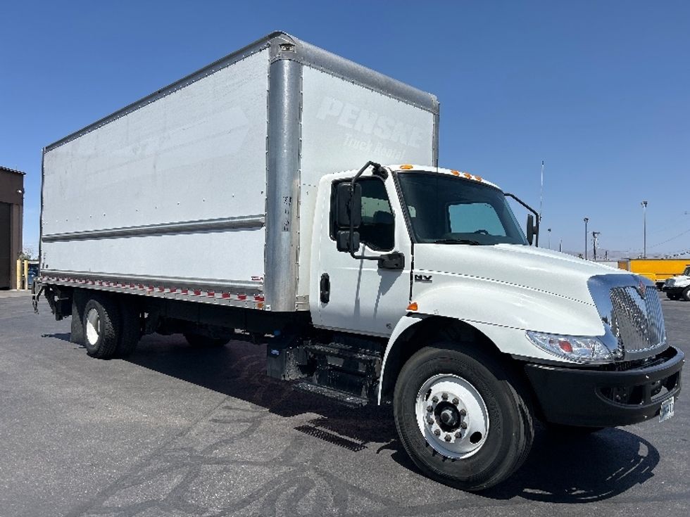 Medium Duty Box Truck-Light and Medium Duty Trucks-International-2020-MV607-Las Vegas-NV-213,456\n\t\tmiles-$ 41,000 - Image 1