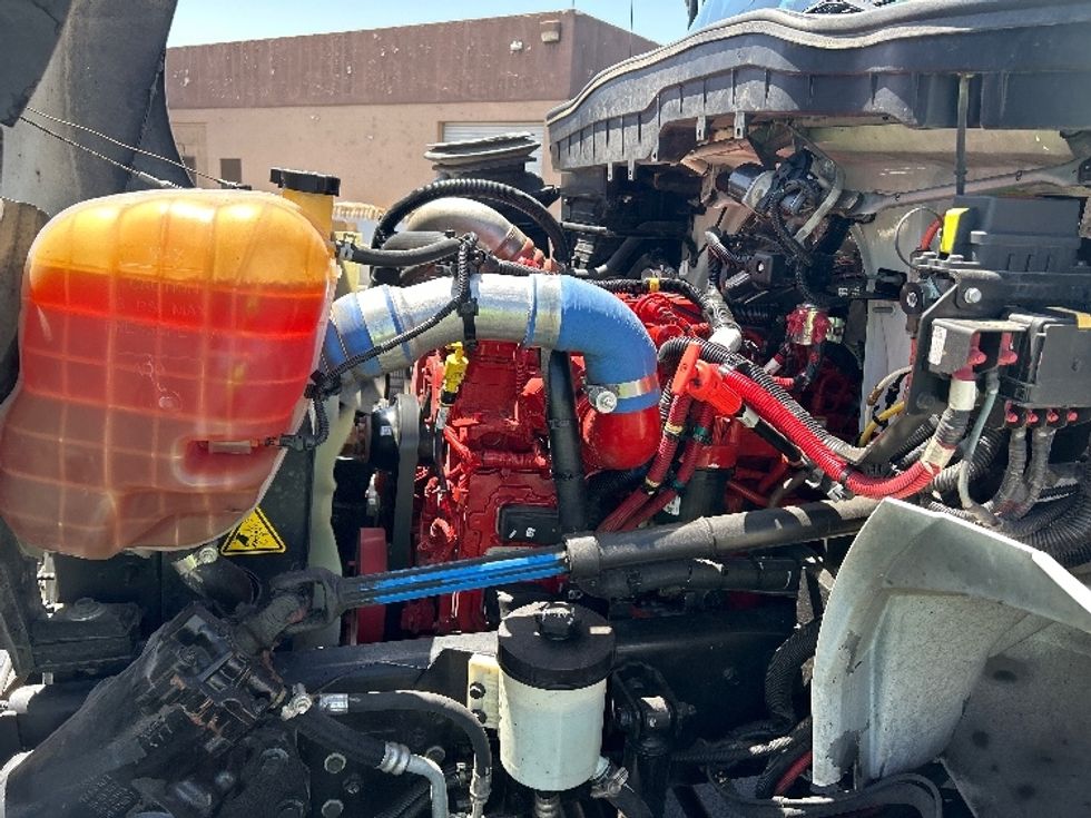 Medium Duty Box Truck-Light and Medium Duty Trucks-International-2020-MV607-Las Vegas-NV-213,456\n\t\tmiles-$ 41,000 - Image 24