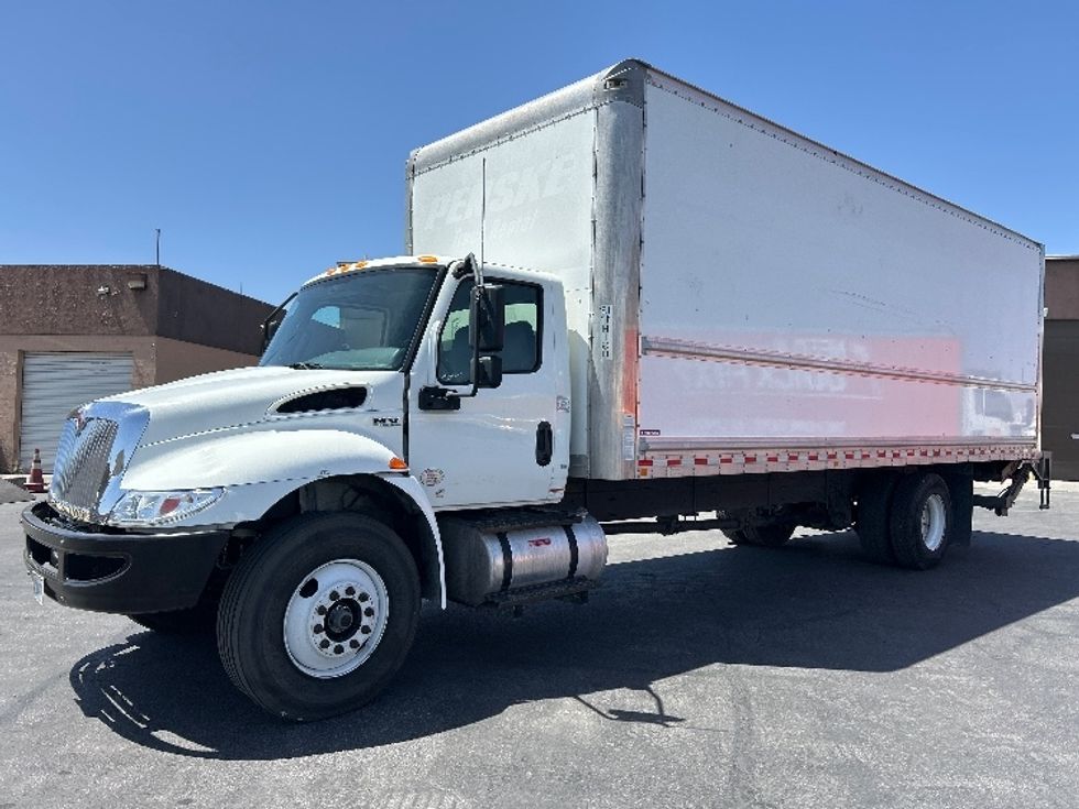 Medium Duty Box Truck-Light and Medium Duty Trucks-International-2020-MV607-Las Vegas-NV-213,456\n\t\tmiles-$ 41,000 - Image 3