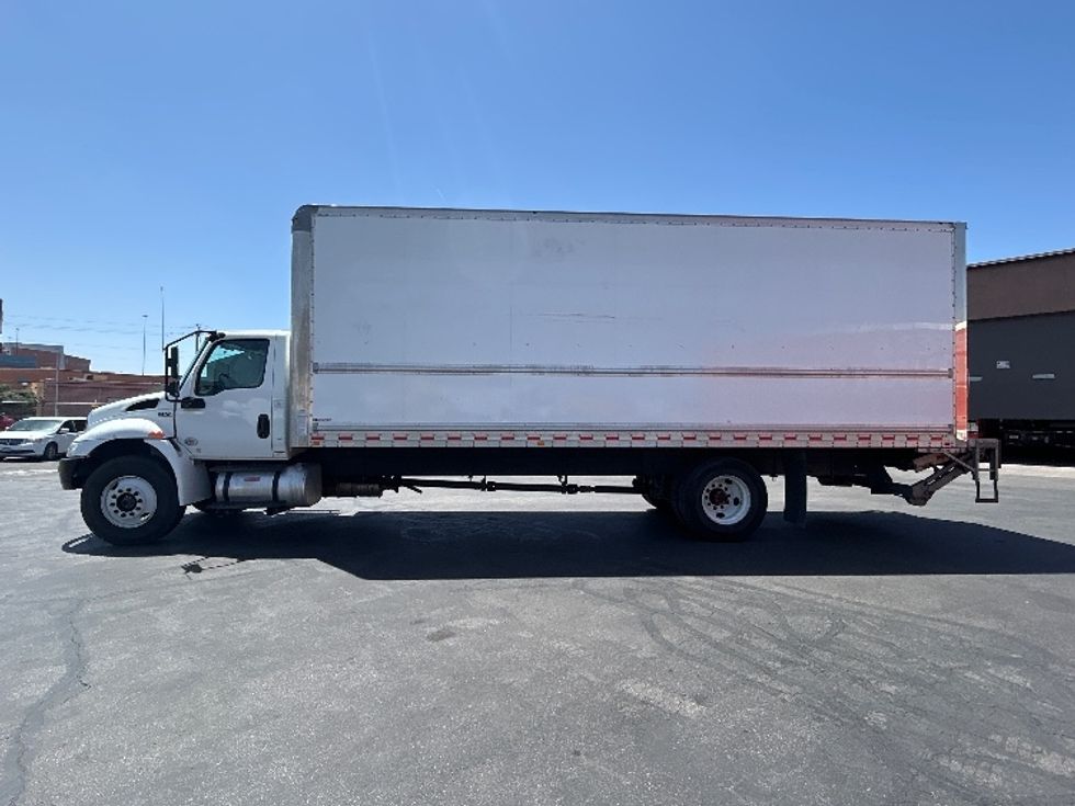 Medium Duty Box Truck-Light and Medium Duty Trucks-International-2020-MV607-Las Vegas-NV-213,456\n\t\tmiles-$ 41,000 - Image 4