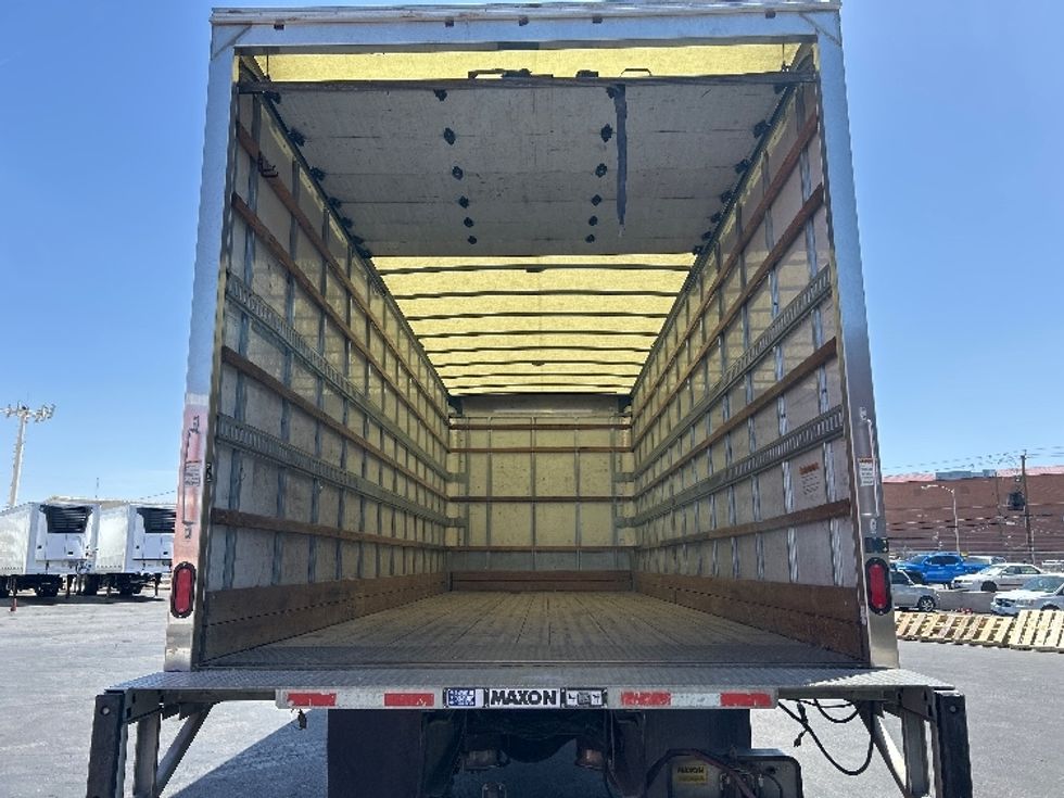 Medium Duty Box Truck-Light and Medium Duty Trucks-International-2020-MV607-Las Vegas-NV-213,456\n\t\tmiles-$ 41,000 - Image 8