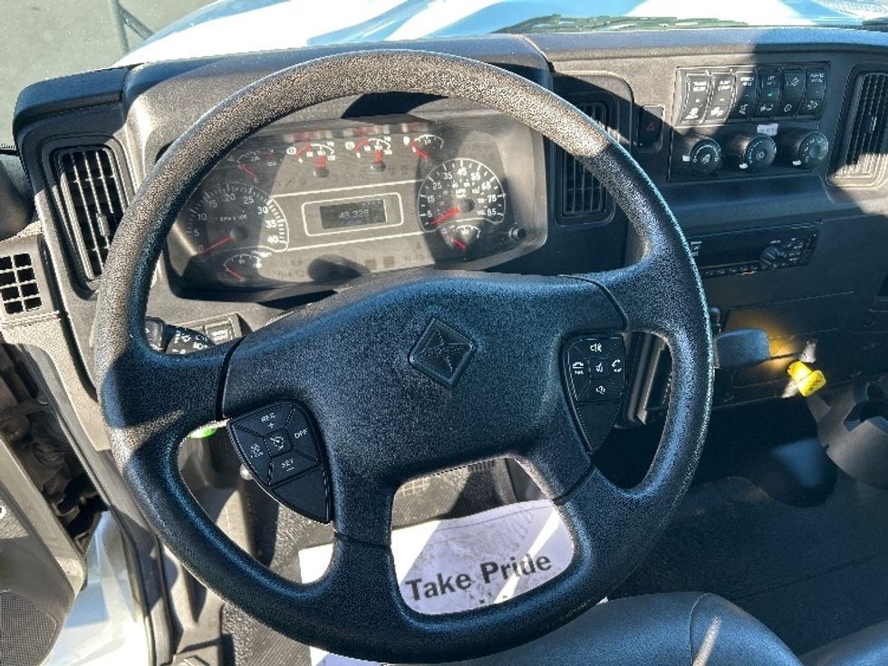 Medium Duty Box Truck-Light and Medium Duty Trucks-International-2020-MV607-Las Vegas-NV-48,630\n\t\tmiles-$ 74,500 - Image 17