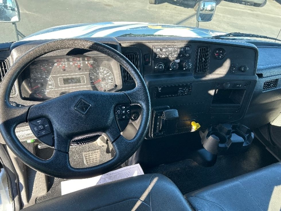 Medium Duty Box Truck-Light and Medium Duty Trucks-International-2020-MV607-Las Vegas-NV-48,630\n\t\tmiles-$ 74,500 - Image 18