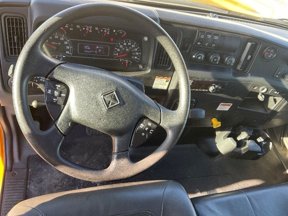 Medium Duty Box Truck-Light and Medium Duty Trucks-International-2020-MV607-Lenexa-KS-175,346\n\t\tmiles-$ 32,500 - Image 18