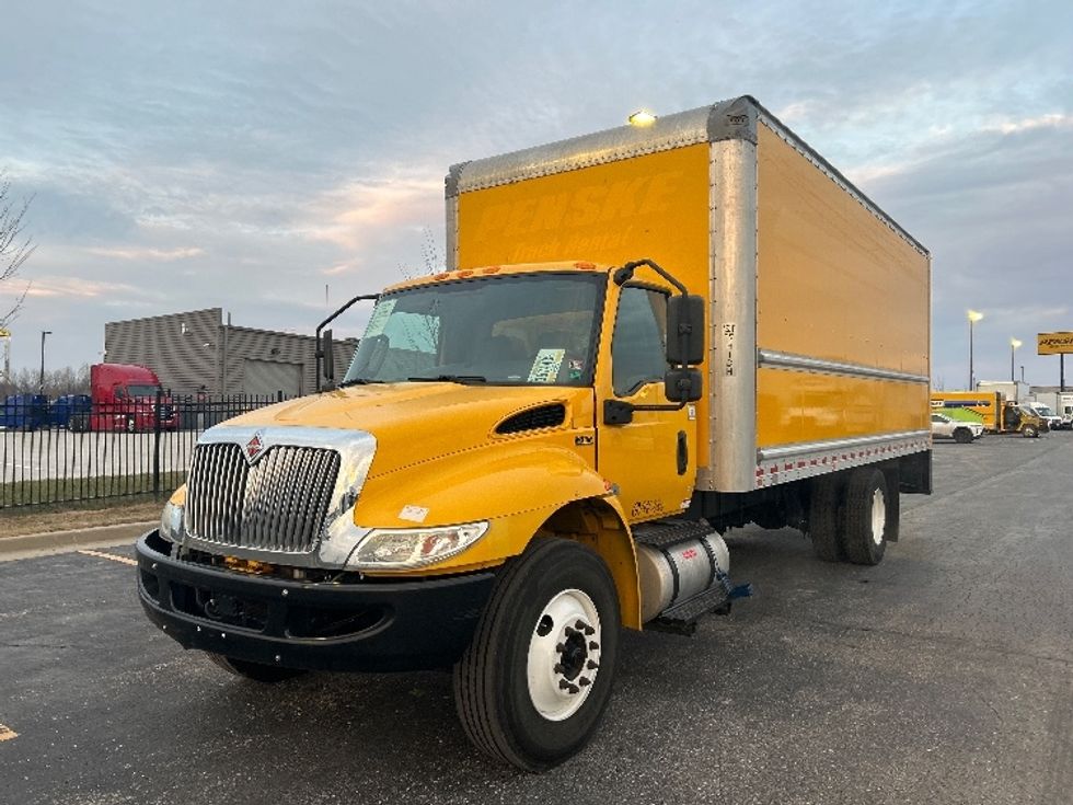 Medium Duty Box Truck-Light and Medium Duty Trucks-International-2020-MV607-Lenexa-KS-175,346\n\t\tmiles-$ 32,500 - Image 3