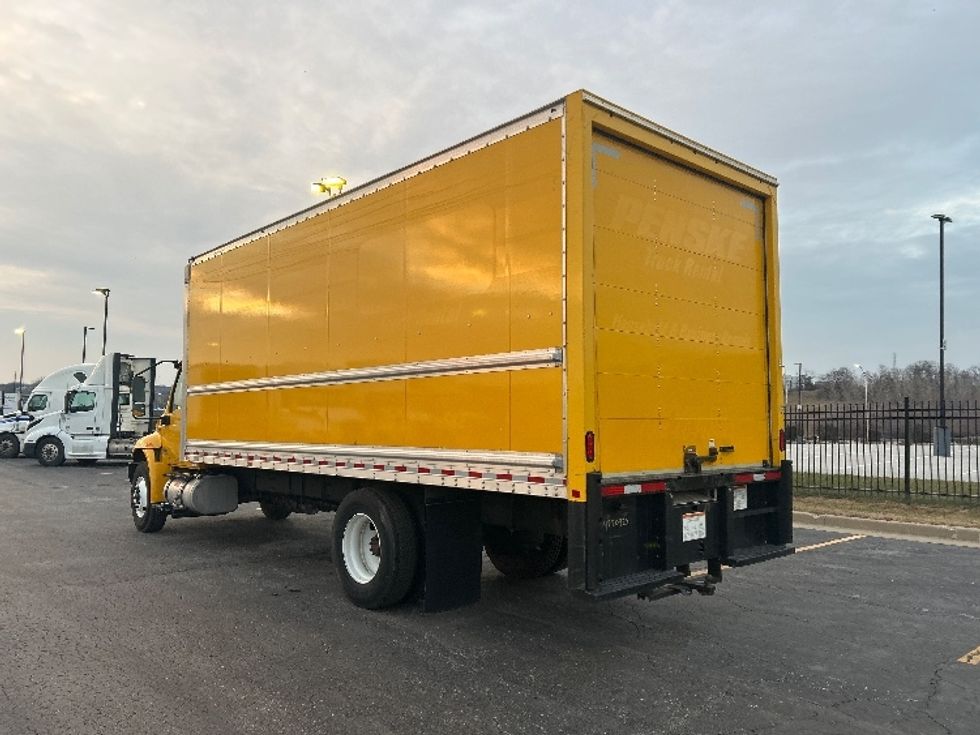 Medium Duty Box Truck-Light and Medium Duty Trucks-International-2020-MV607-Lenexa-KS-175,346\n\t\tmiles-$ 32,500 - Image 6