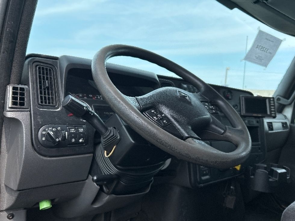 Medium Duty Box Truck-Light and Medium Duty Trucks-International-2020-MV607-Linden-NJ-123,130\n\t\tmiles-$ 64,500 - Image 17