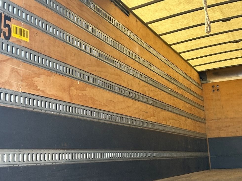 Medium Duty Box Truck-Light and Medium Duty Trucks-International-2020-MV607-Linden-NJ-155,720\n\t\tmiles-$ 60,750 - Image 11