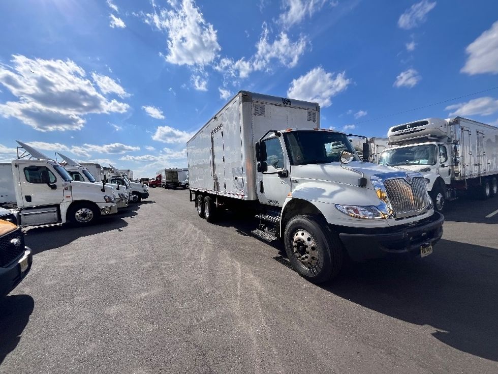 Medium Duty Box Truck-Light and Medium Duty Trucks-International-2020-MV607-Linden-NJ-155,898\n\t\tmiles-$ 60,750 - Image 1