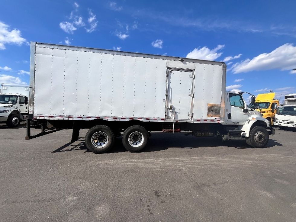 Medium Duty Box Truck-Light and Medium Duty Trucks-International-2020-MV607-Linden-NJ-155,898\n\t\tmiles-$ 60,750 - Image 14
