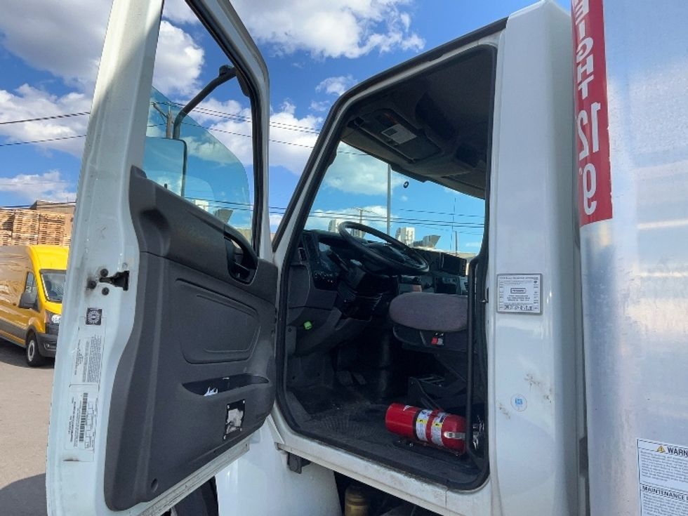 Medium Duty Box Truck-Light and Medium Duty Trucks-International-2020-MV607-Linden-NJ-155,898\n\t\tmiles-$ 60,750 - Image 15