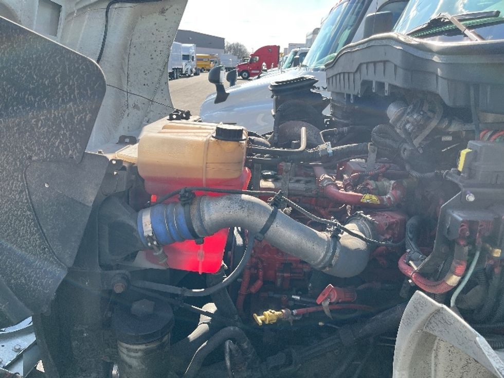 Medium Duty Box Truck-Light and Medium Duty Trucks-International-2020-MV607-Linden-NJ-155,898\n\t\tmiles-$ 60,750 - Image 23