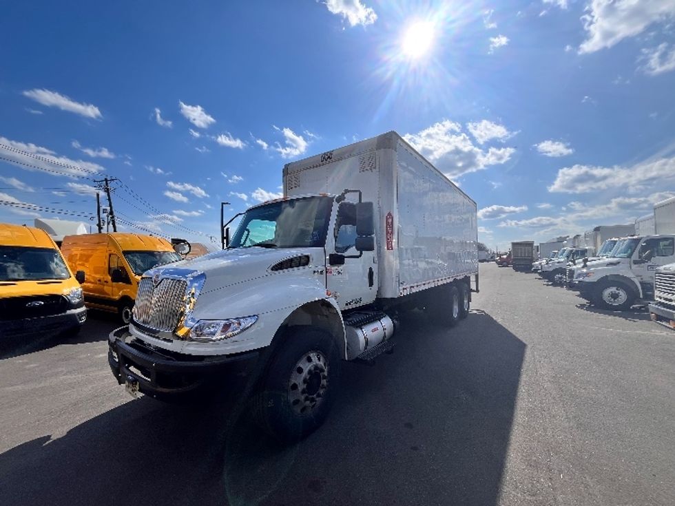 Medium Duty Box Truck-Light and Medium Duty Trucks-International-2020-MV607-Linden-NJ-155,898\n\t\tmiles-$ 60,750 - Image 3