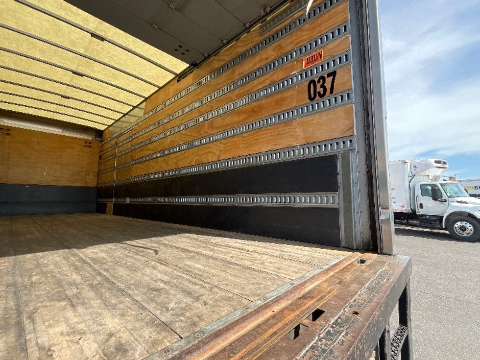Medium Duty Box Truck-Light and Medium Duty Trucks-International-2020-MV607-Linden-NJ-165,964\n\t\tmiles-$ 58,500 - Image 11