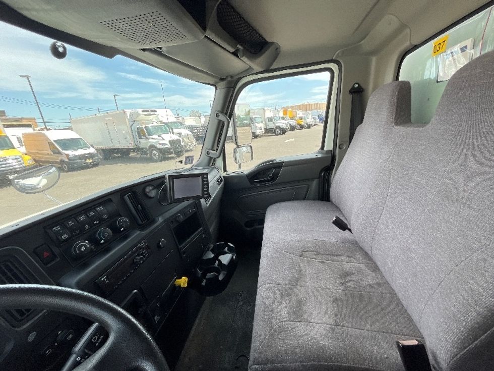 Medium Duty Box Truck-Light and Medium Duty Trucks-International-2020-MV607-Linden-NJ-165,964\n\t\tmiles-$ 58,500 - Image 18