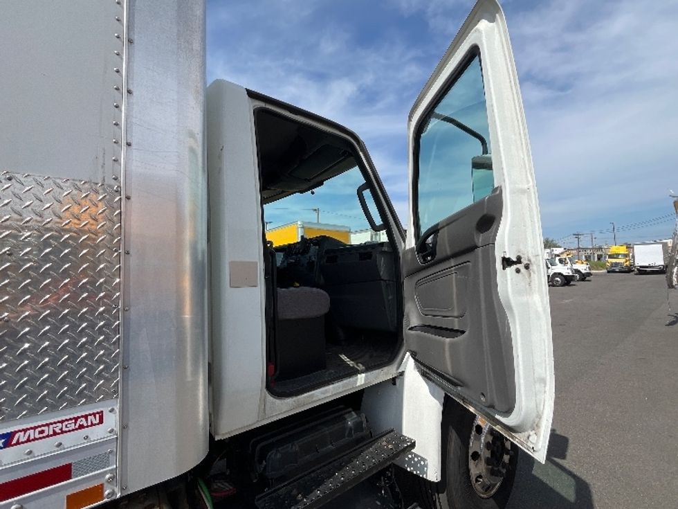 Medium Duty Box Truck-Light and Medium Duty Trucks-International-2020-MV607-Linden-NJ-165,964\n\t\tmiles-$ 58,500 - Image 19