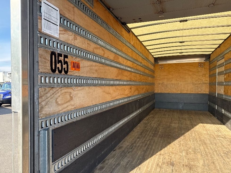 Medium Duty Box Truck-Light and Medium Duty Trucks-International-2020-MV607-Linden-NJ-168,244\n\t\tmiles-$ 61,750 - Image 11