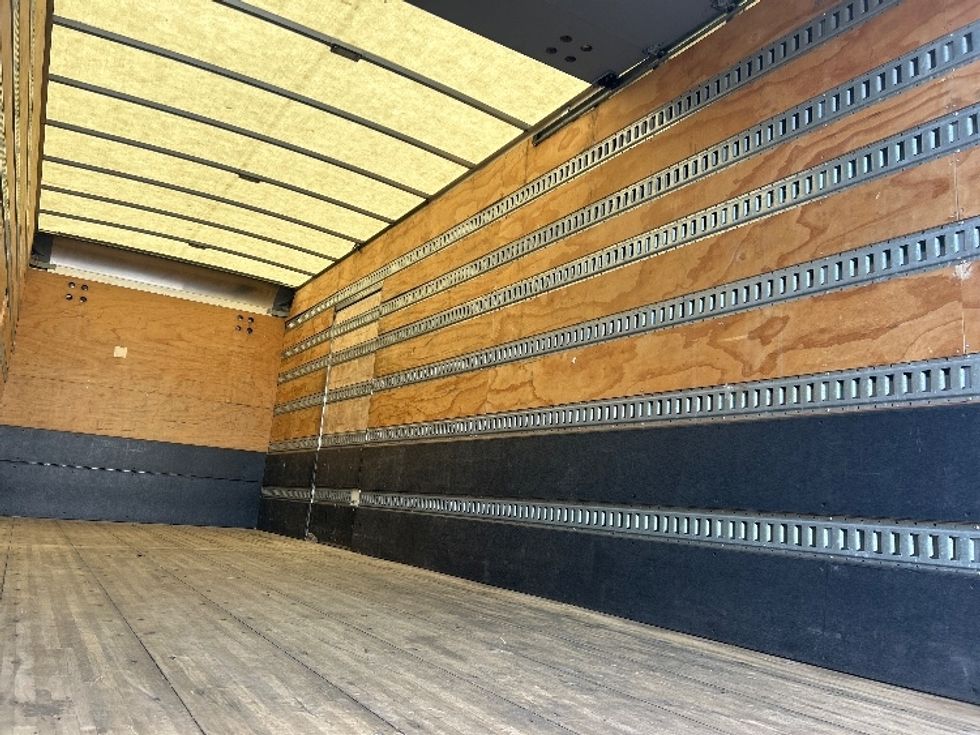 Medium Duty Box Truck-Light and Medium Duty Trucks-International-2020-MV607-Linden-NJ-172,271\n\t\tmiles-$ 57,500 - Image 12