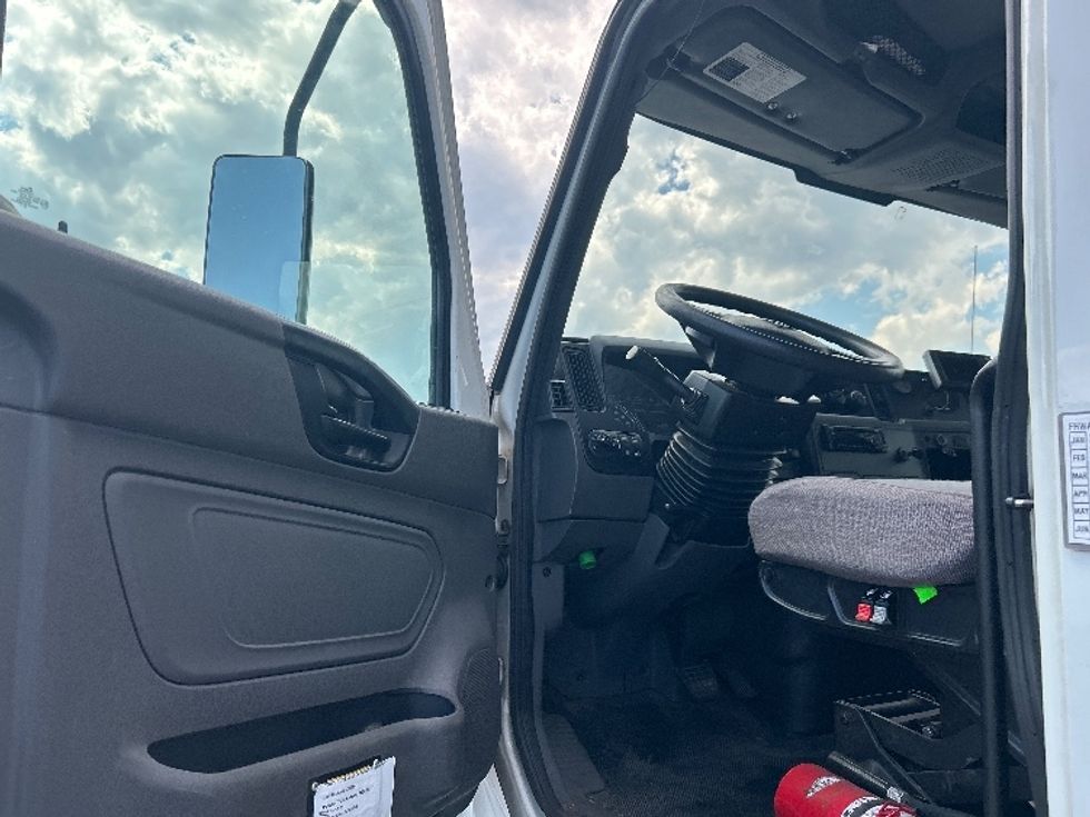 Medium Duty Box Truck-Light and Medium Duty Trucks-International-2020-MV607-Linden-NJ-172,271\n\t\tmiles-$ 57,500 - Image 16