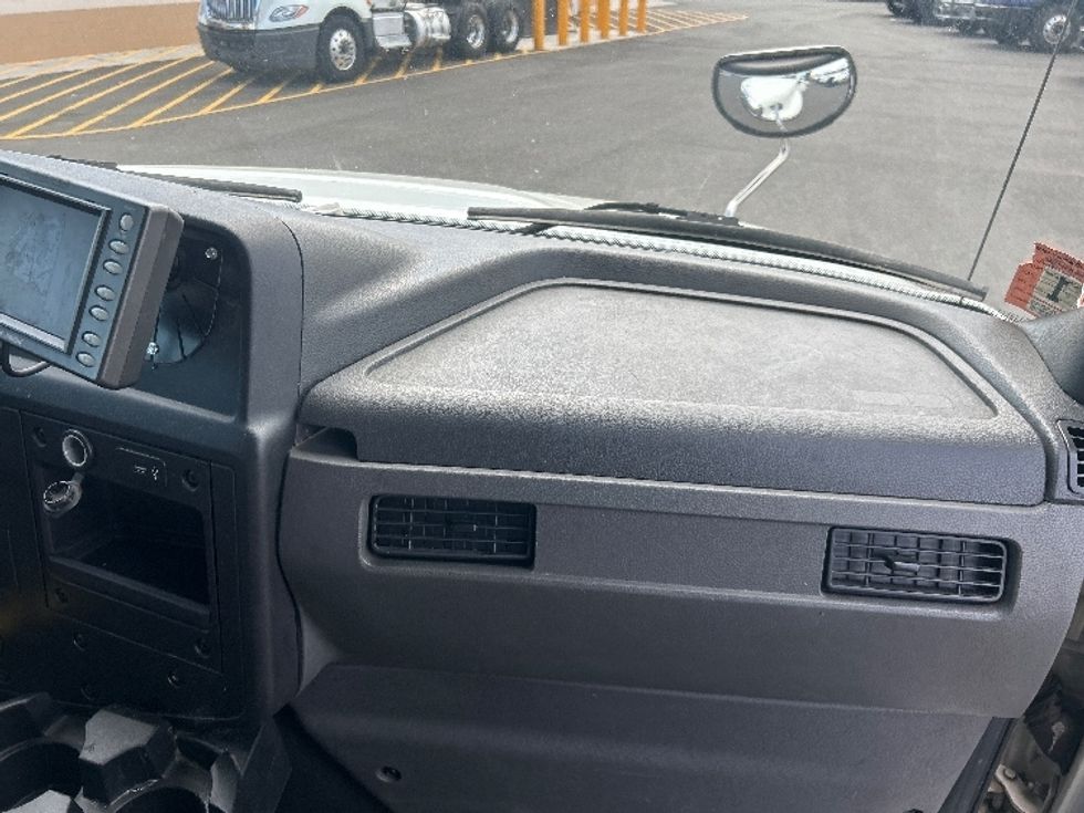 Medium Duty Box Truck-Light and Medium Duty Trucks-International-2020-MV607-Linden-NJ-172,271\n\t\tmiles-$ 57,500 - Image 21