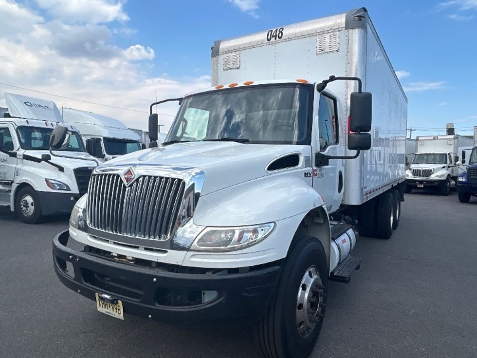 Medium Duty Box Truck-Light and Medium Duty Trucks-International-2020-MV607-Linden-NJ-172,271\n\t\tmiles-$ 57,500 - Image 3