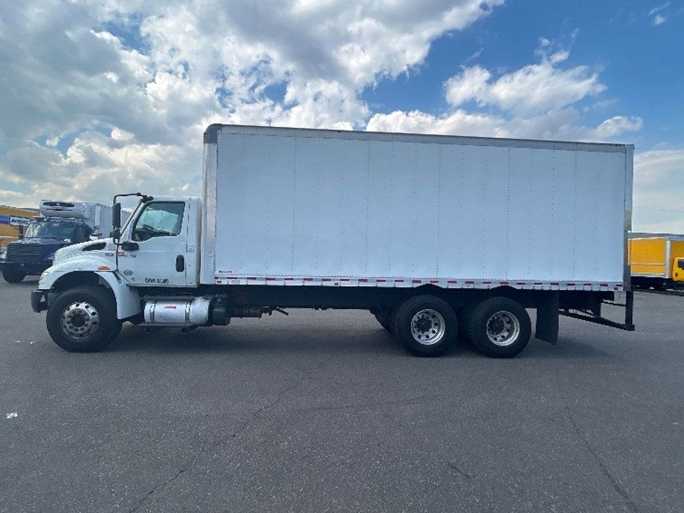 Medium Duty Box Truck-Light and Medium Duty Trucks-International-2020-MV607-Linden-NJ-172,271\n\t\tmiles-$ 57,500 - Image 4