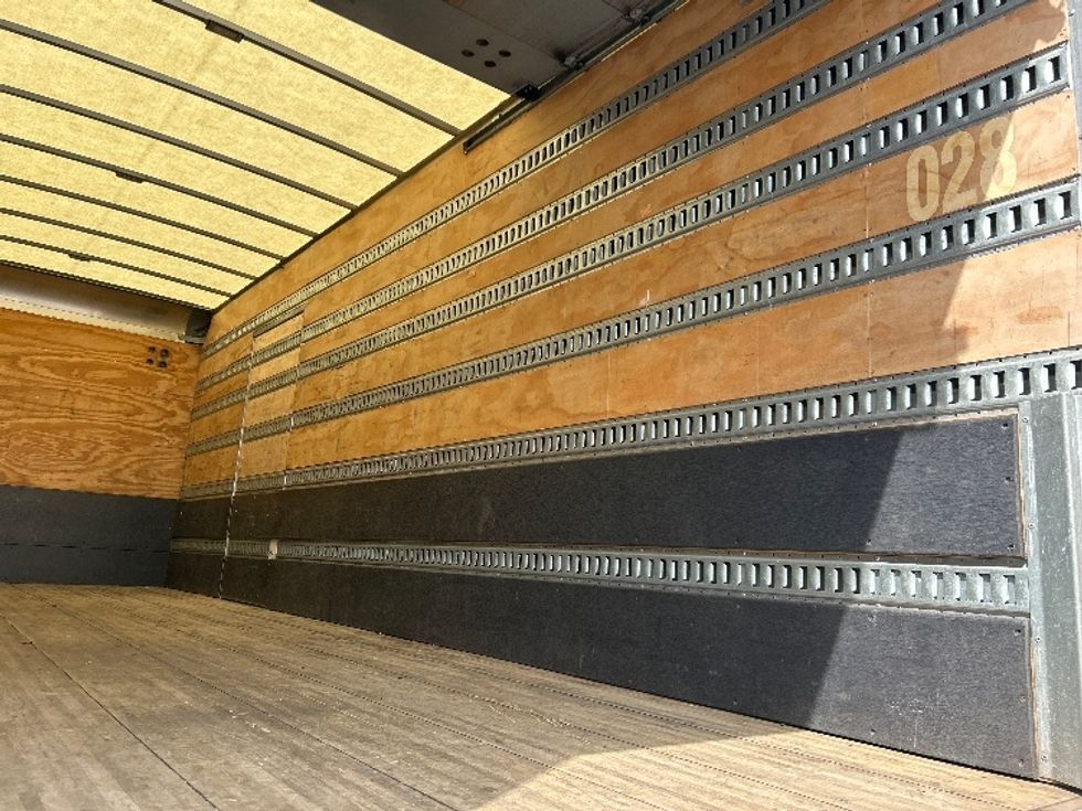 Medium Duty Box Truck-Light and Medium Duty Trucks-International-2020-MV607-Linden-NJ-177,167\n\t\tmiles-$ 56,500 - Image 12