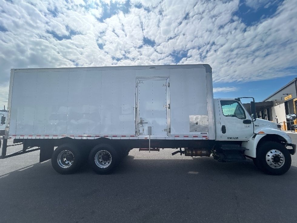 Medium Duty Box Truck-Light and Medium Duty Trucks-International-2020-MV607-Linden-NJ-177,167\n\t\tmiles-$ 56,500 - Image 15