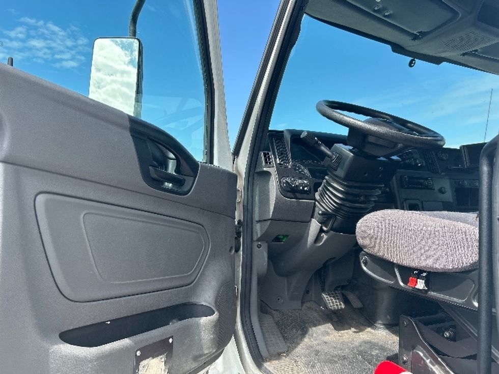 Medium Duty Box Truck-Light and Medium Duty Trucks-International-2020-MV607-Linden-NJ-177,167\n\t\tmiles-$ 56,500 - Image 16