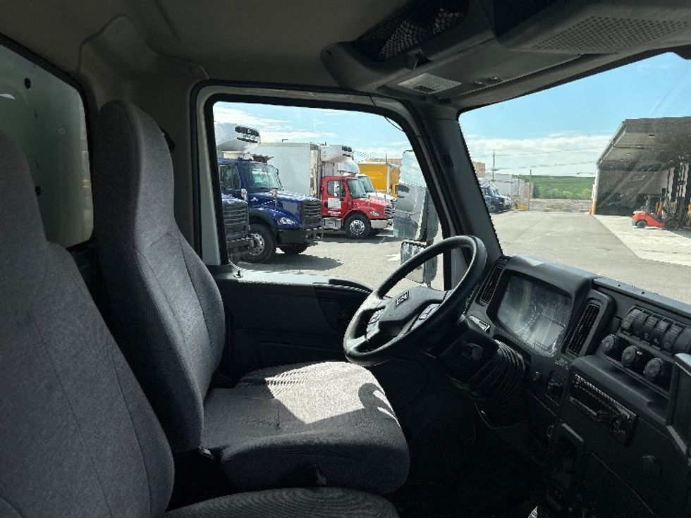 Medium Duty Box Truck-Light and Medium Duty Trucks-International-2020-MV607-Linden-NJ-177,167\n\t\tmiles-$ 56,500 - Image 22
