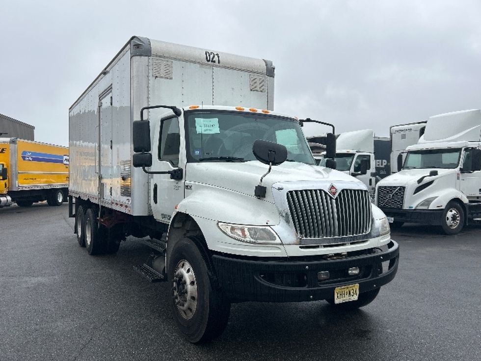 Medium Duty Box Truck-Light and Medium Duty Trucks-International-2020-MV607-Linden-NJ-181,700\n\t\tmiles-$ 55,750 - Image 1