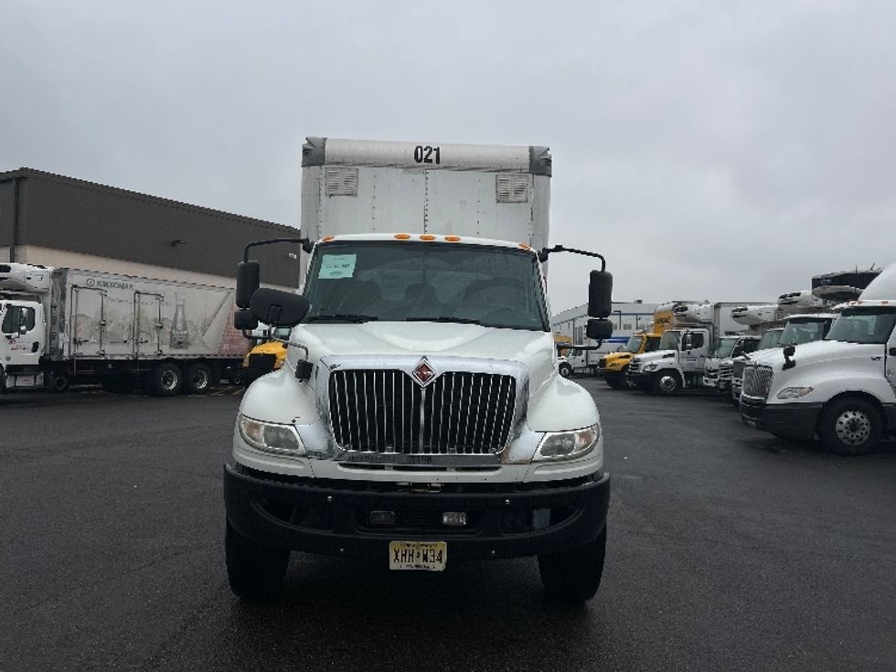 Medium Duty Box Truck-Light and Medium Duty Trucks-International-2020-MV607-Linden-NJ-181,700\n\t\tmiles-$ 55,750 - Image 2
