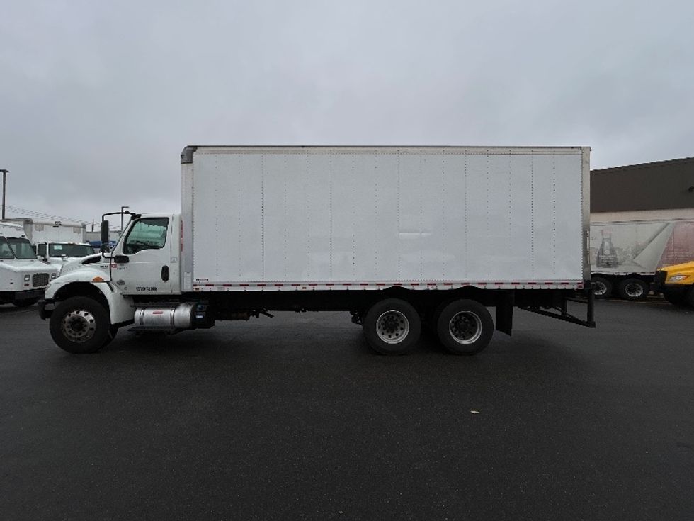 Medium Duty Box Truck-Light and Medium Duty Trucks-International-2020-MV607-Linden-NJ-181,700\n\t\tmiles-$ 55,750 - Image 4