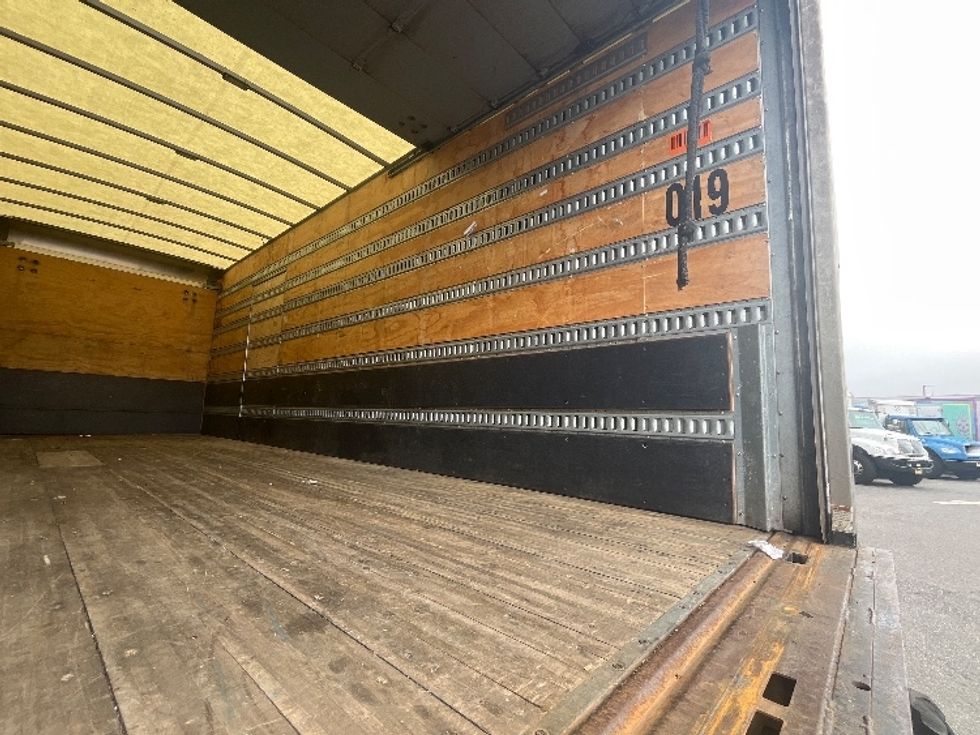 Medium Duty Box Truck-Light and Medium Duty Trucks-International-2020-MV607-Linden-NJ-182,509\n\t\tmiles-$ 57,500 - Image 11