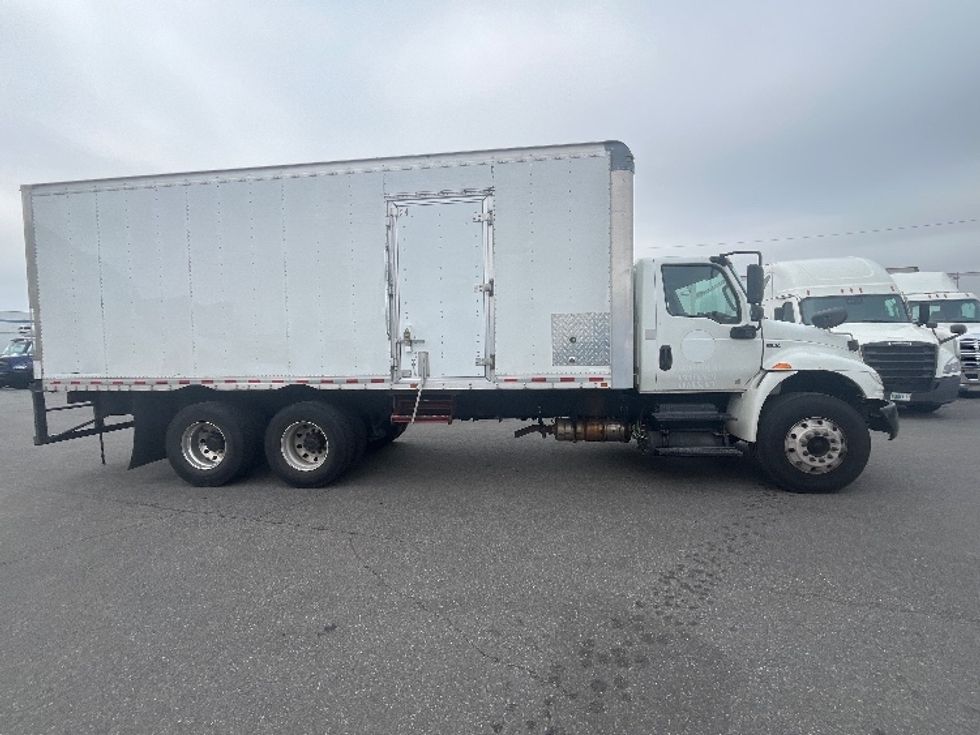 Medium Duty Box Truck-Light and Medium Duty Trucks-International-2020-MV607-Linden-NJ-182,509\n\t\tmiles-$ 57,500 - Image 14