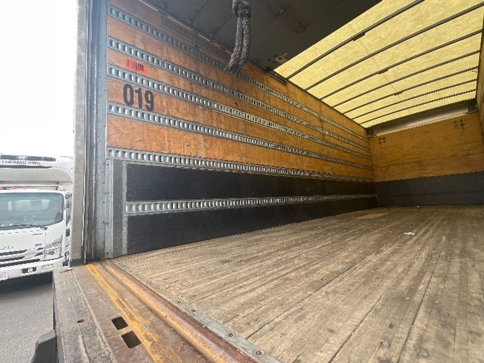 Medium Duty Box Truck-Light and Medium Duty Trucks-International-2020-MV607-Linden-NJ-182,513\n\t\tmiles-$ 39,750 - Image 10