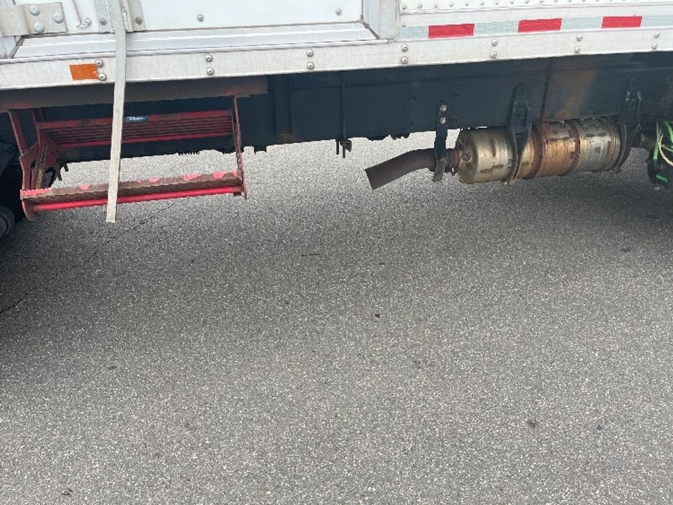 Medium Duty Box Truck-Light and Medium Duty Trucks-International-2020-MV607-Linden-NJ-182,513\n\t\tmiles-$ 39,750 - Image 13